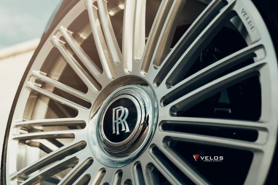 Колеса Rolls-Royce Wraith on Velos Wheels (CRS15) 2019 года  (фото 9 из 17)
